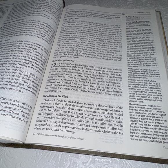 The Inspirational Study Bible by Max Lucado 1991 Hardcover NKJV Life Lessons God - Picture 11 of 13